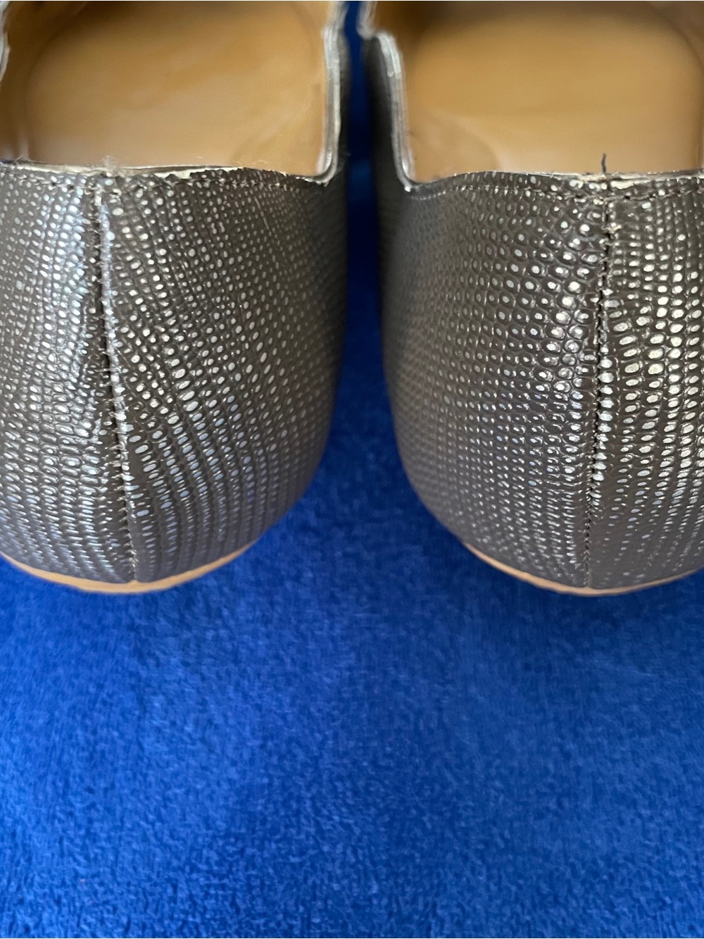 CIRCA JOAN and DAVID Metallic Gold Bow Leather Ballet Flats - Picture 4 of 7
